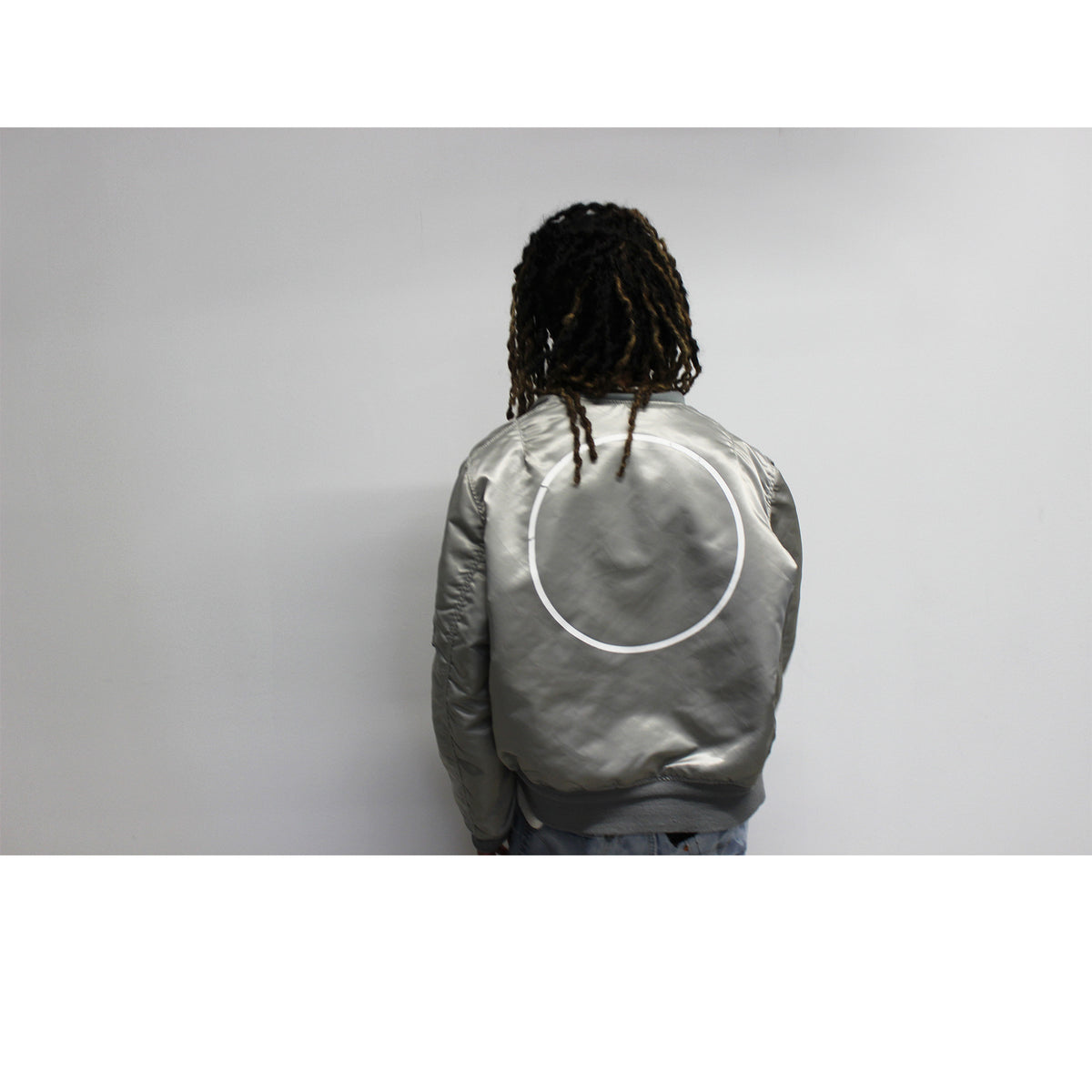 CIRCLE 046