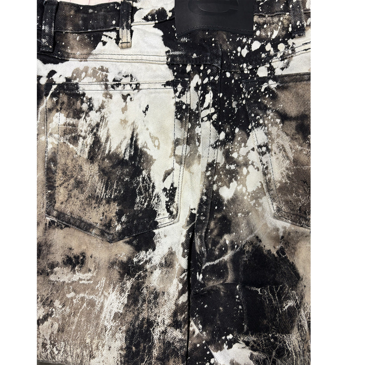 CIRCLE 043