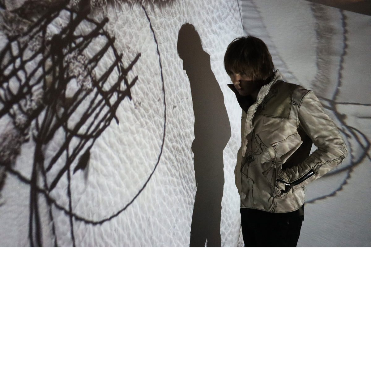 CIRCLE 057